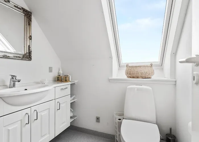 2 Bedroom In Apartment